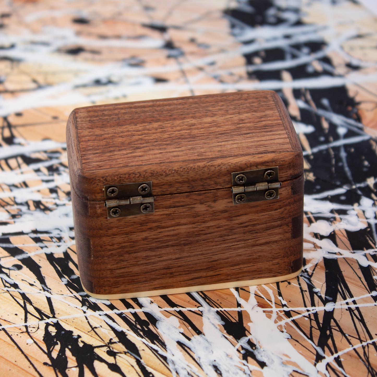 Potpourri Holder with Natural Diffusers