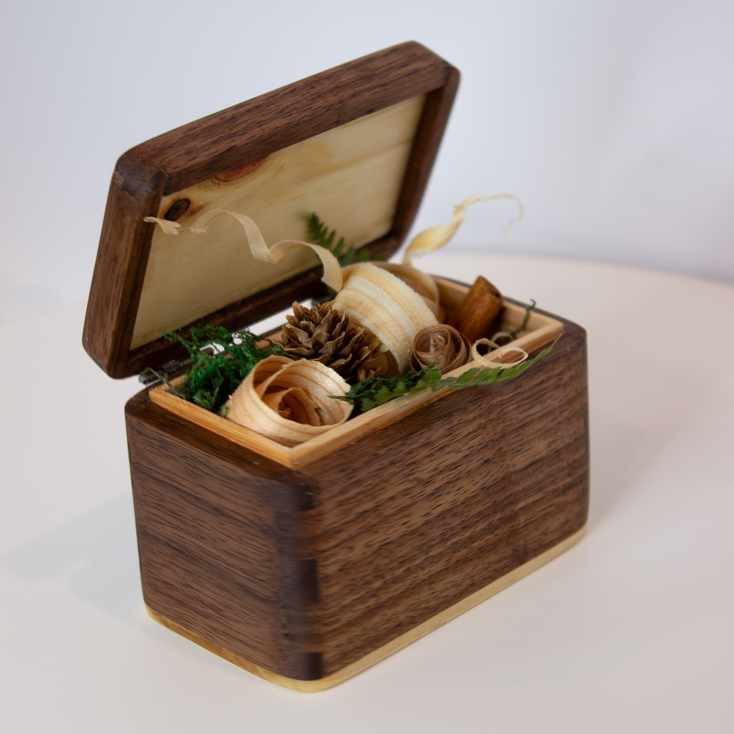 Potpourri Holder with Natural Diffusers