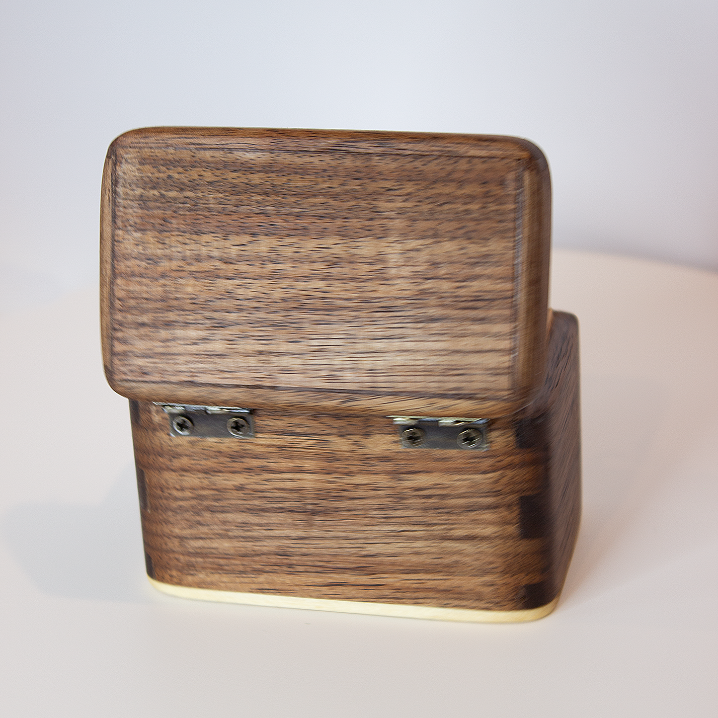 Potpourri Holder with Natural Diffusers